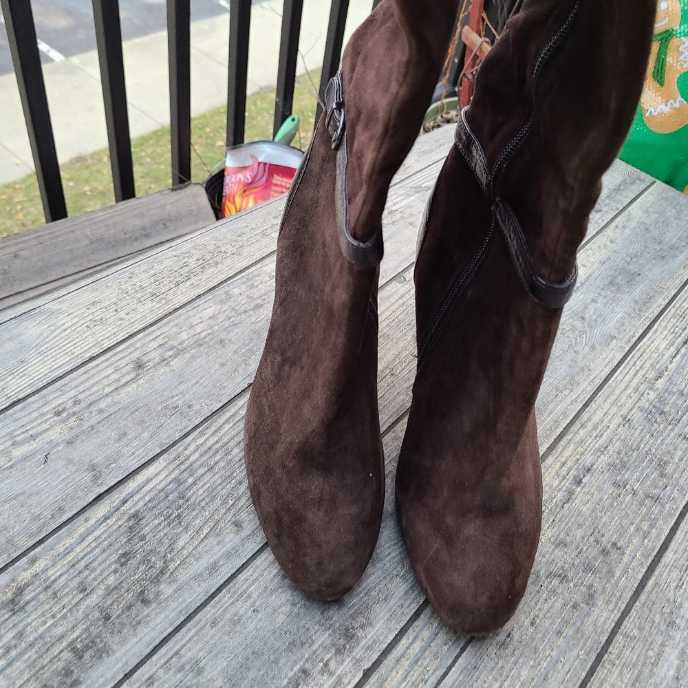 Alfani Tosha Brown Suede - Picture 3 of 10